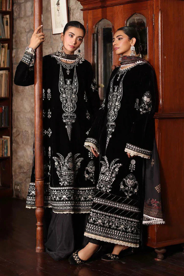 Picture of Noor by Saadia Asad - Noor Suzaanikari Winter Shawl Collection - 12 Pareeha - Unstitched - Available at Raja Sahib