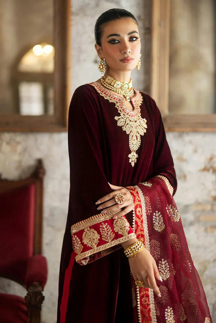 Picture of Zainab Chottani - Velvet Collection - NEESA-D4 - Unstitched - Available at Raja Sahib