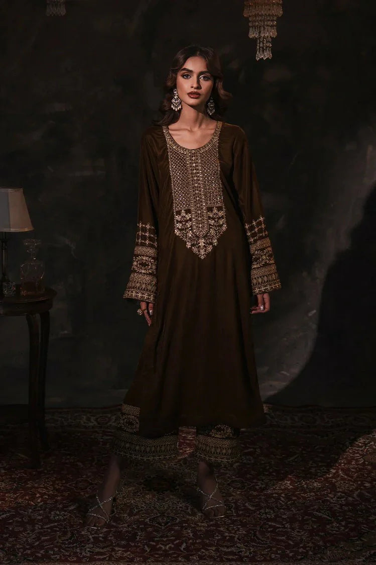 Picture of Muraad - Ayra Luxe Velvet Collection Vol 2 - 06 Inzar - Unstitched - Available at Raja Sahib