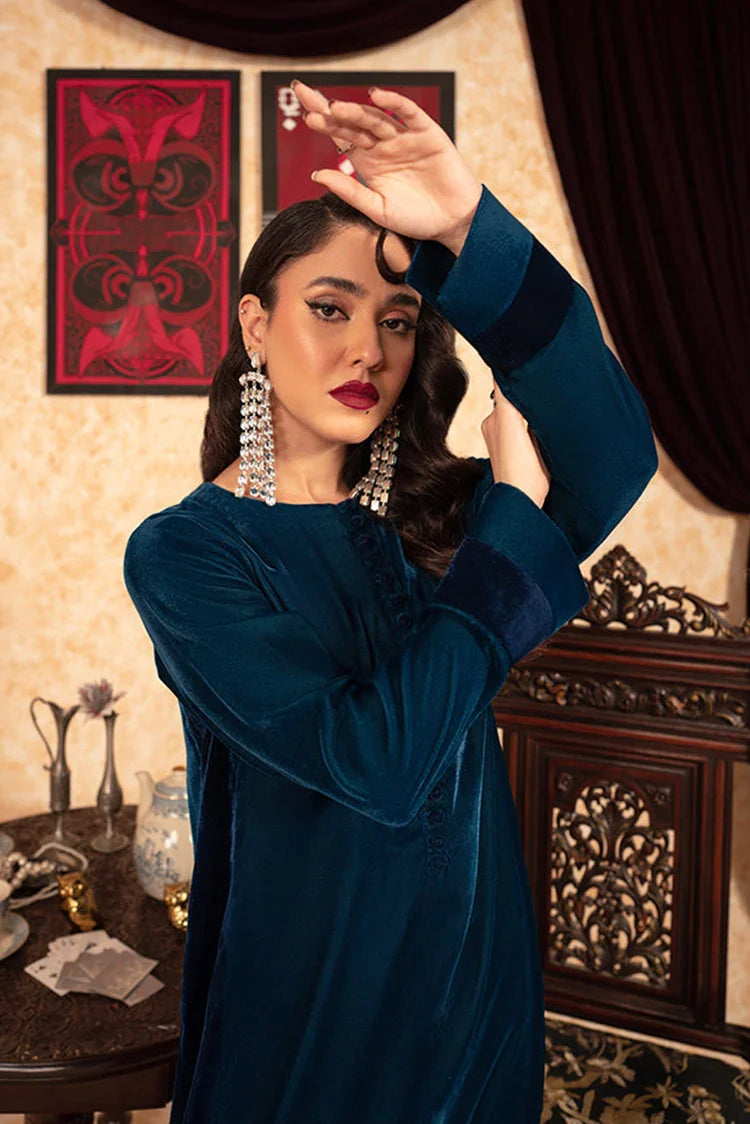 Picture of Fozia Khalid - Velvet Deck - Ariana - Available at Raja Sahib