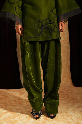 Picture of Fozia Khalid - Velvet Deck - Clover - Available at Raja Sahib