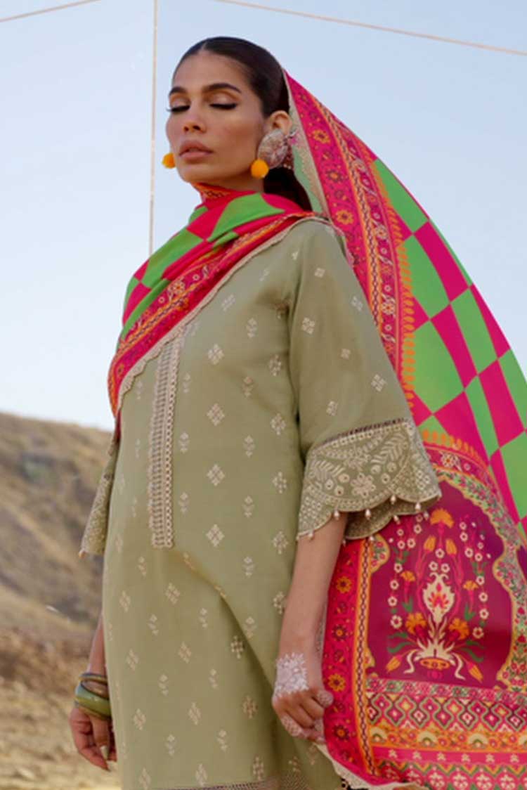 Picture of Zainab Chottani - 10B Laal’En Luxury Chikankari Collection - Available at Raja Sahib