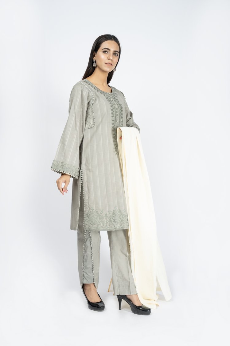 Picture of Embroidered Lawn Suit - ARN2182 - Available at Raja Sahib