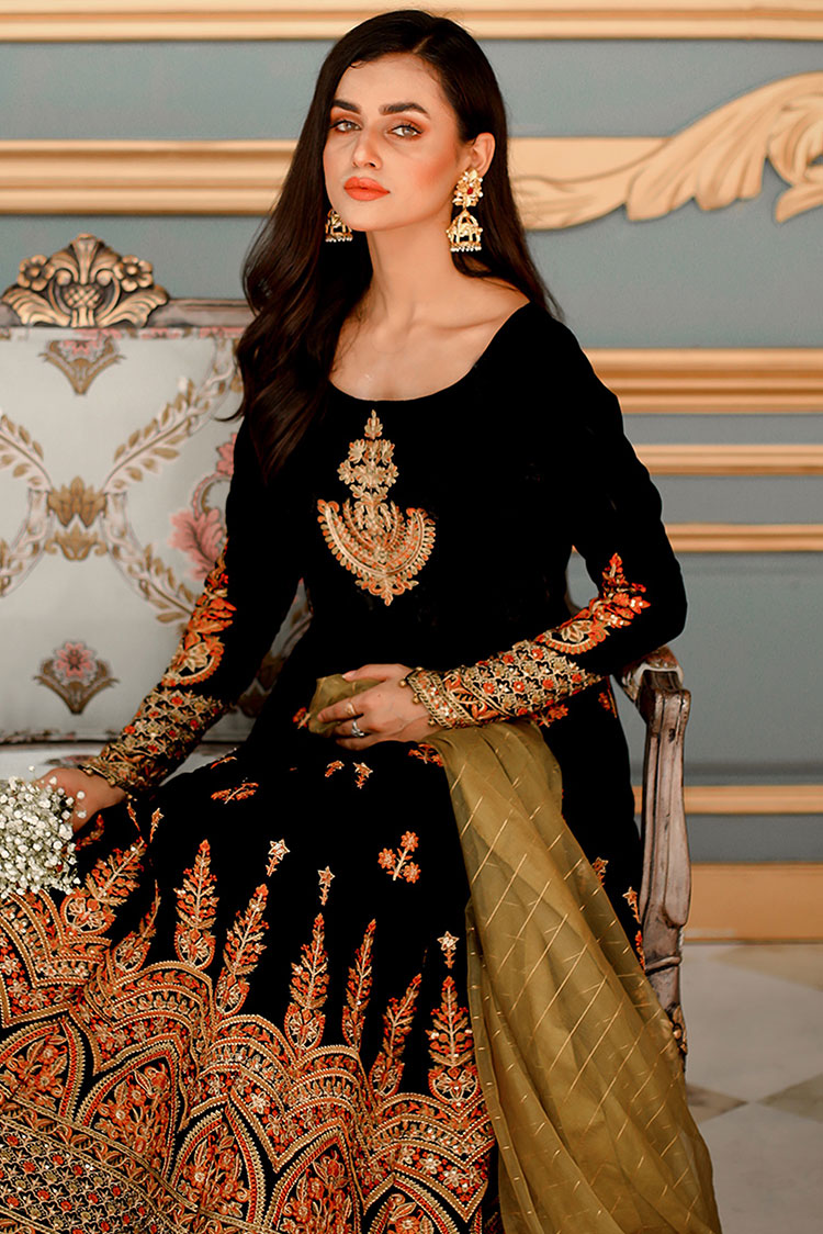 Picture of Shanyera - D9-Ravishing Ebony Aria Winter Pret Collection - Available at Raja Sahib