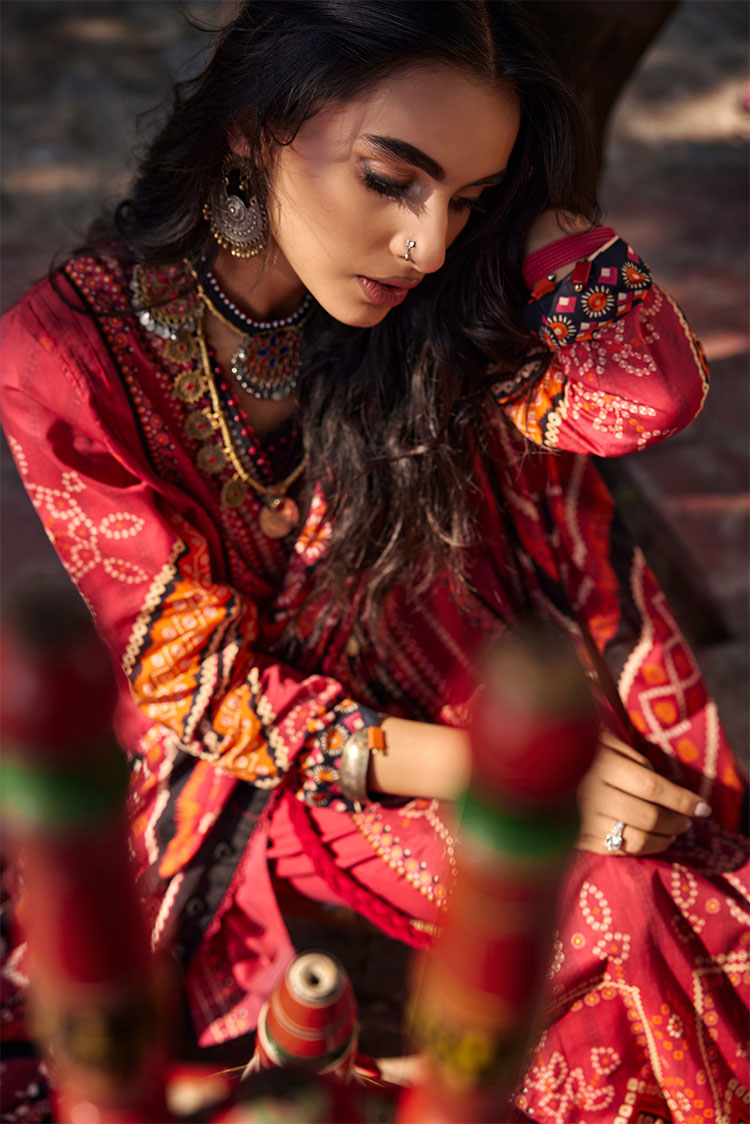 Picture of Ellena - 3-PC Unstitched Chunri Lawn - Available at Raja Sahib