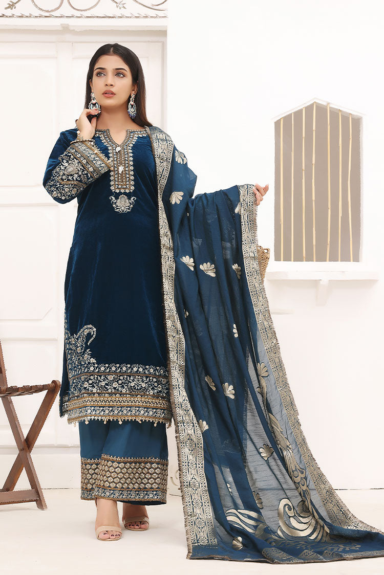 Picture of Hadiaeman - Embroidered Velvet Collection - HEVC 06 - Available at Raja Sahib