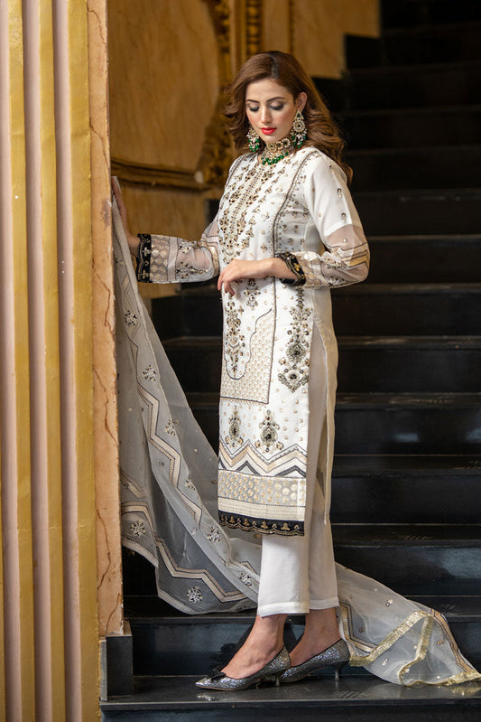 Picture of Maryam Malik - Eleganza Luxury Pret - Imperial - Available at Raja Sahib