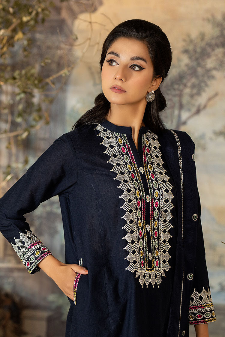 Picture of La Rosaa - Winter Edit Vol 2 - 3 Piece - LW2-01 - Available at Raja Sahib