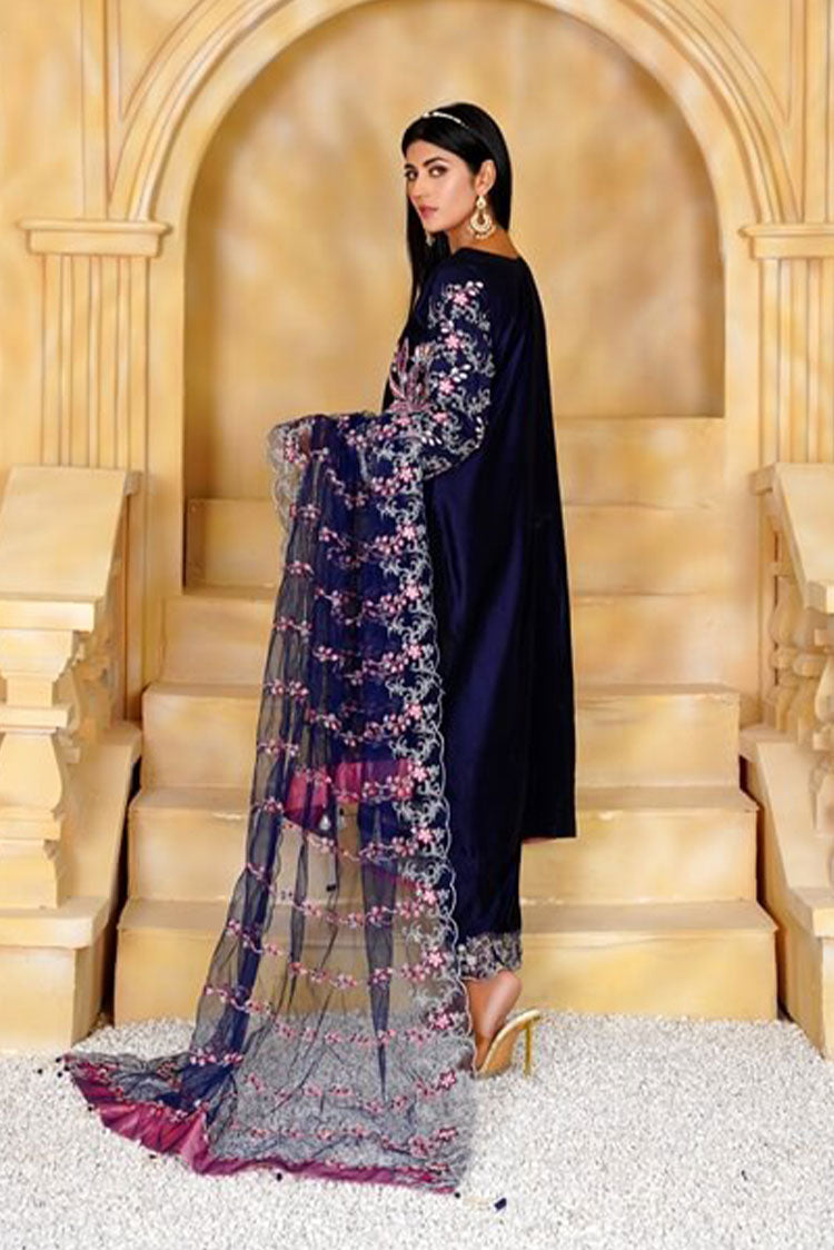 Picture of Ayat - Laila Luxury Pret Collection - Neelam - Available at Raja Sahib