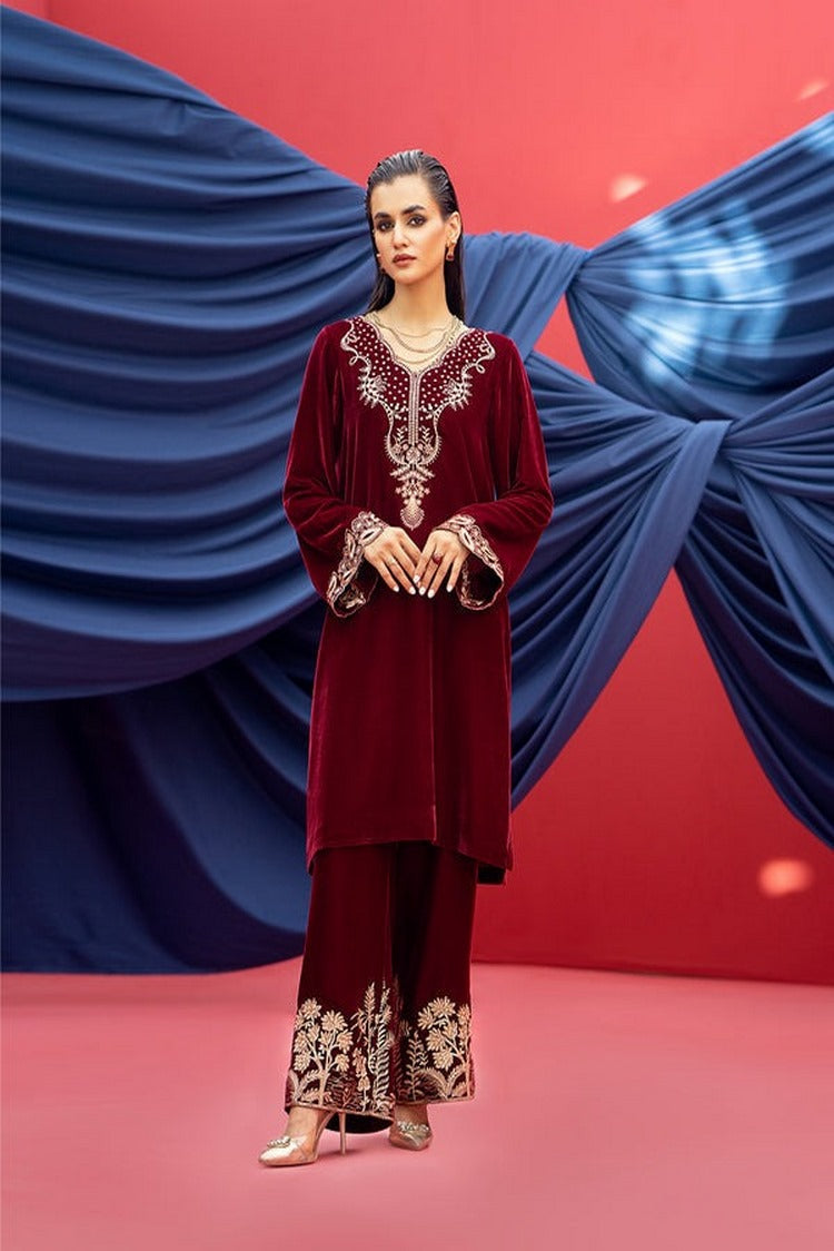 Picture of Fozia Khalid - Husan e Zauq Velvet Collection - Azara - Available at Raja Sahib