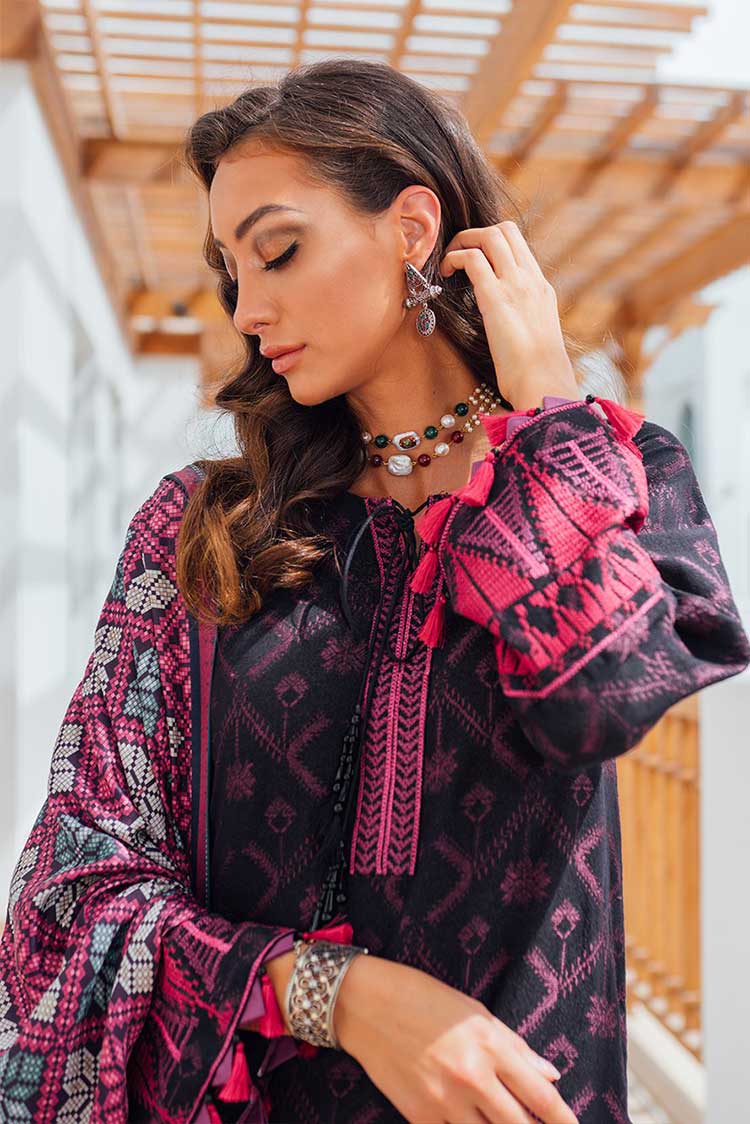 Picture of Saira Rizwan -04 Gullalai Winter Collection - Available at Raja Sahib