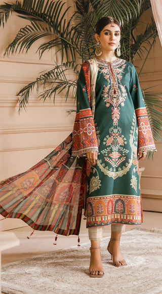AEC21 07 Haya Noor Bano Embroidered Cambric Collection
