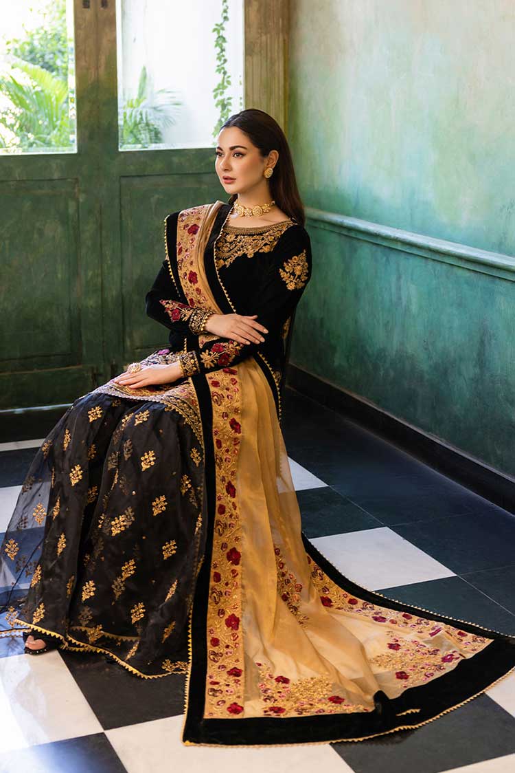 Picture of Zainab Chottani - 06 Vasl Velvet Collection - Available at Raja Sahib