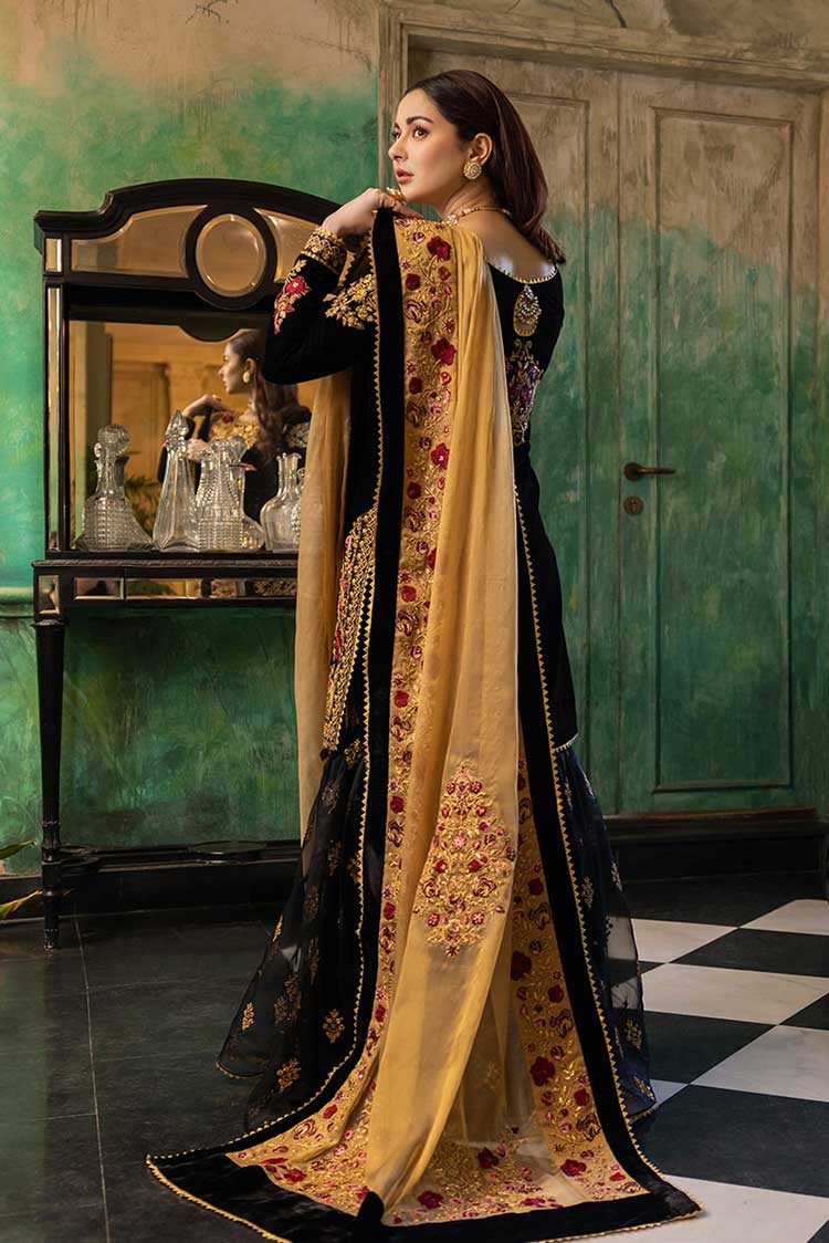 Picture of Zainab Chottani - 06 Vasl Velvet Collection - Available at Raja Sahib