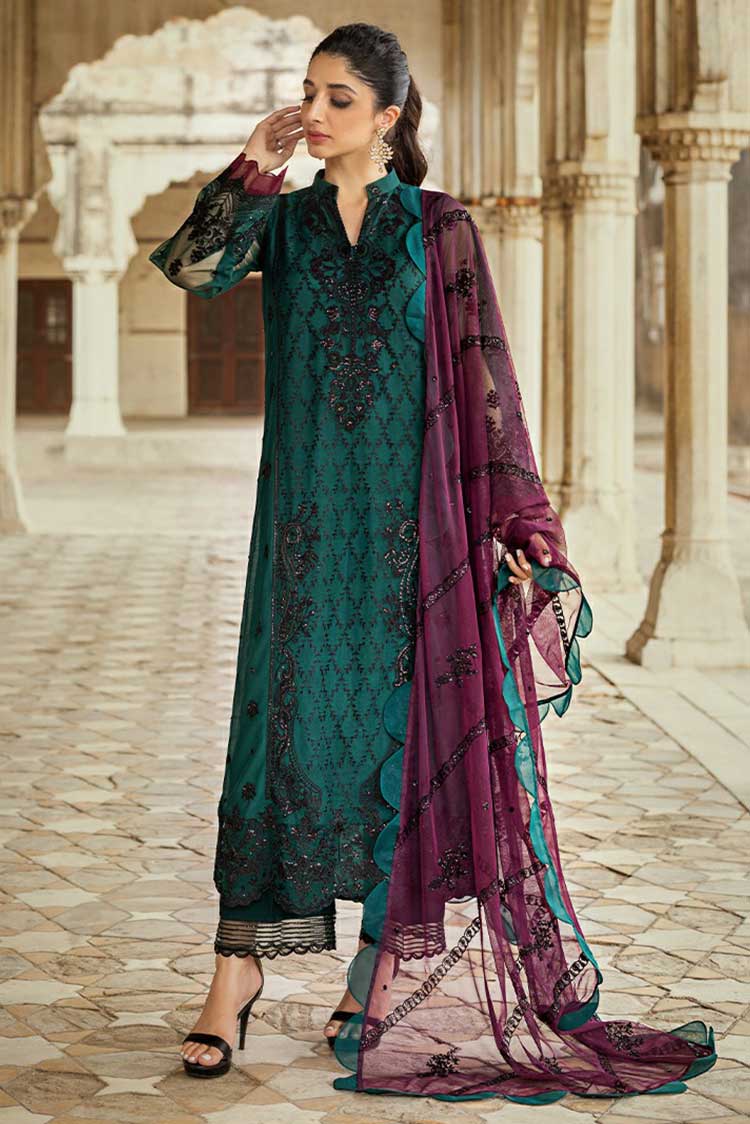 Picture of Zainab Chottani - 06 Saanjh Tahra Luxury Festive Collection - Available at Raja Sahib