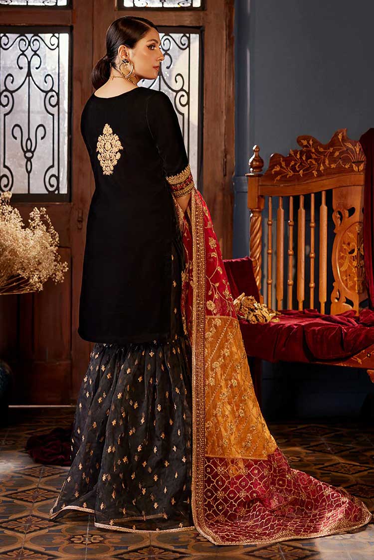 Picture of Zainab Chottani - 02 Mehr Mah Luxury Velvet Collection - Available at Raja Sahib