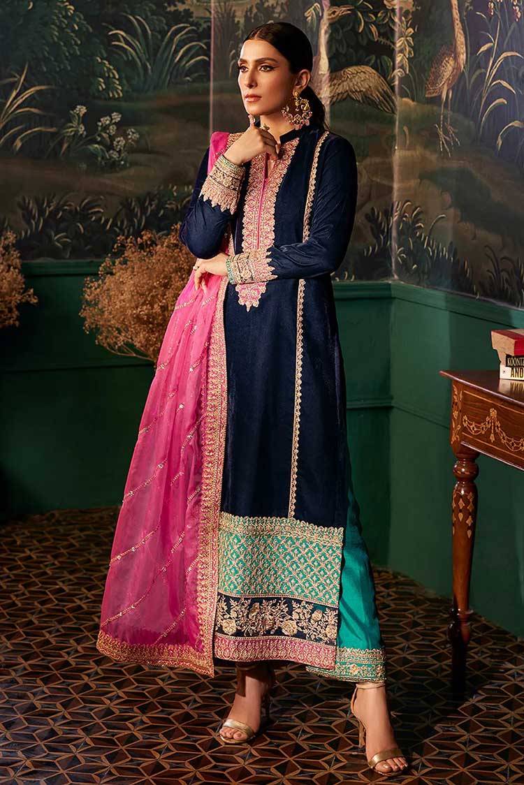 Picture of Zainab Chottani - 04 Amira Luxury Velvet Collection - Available at Raja Sahib