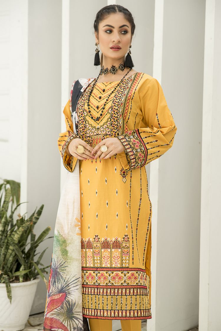 Picture of 3-PC Stitched Cambric Cotton Suit - Available at Raja Sahib